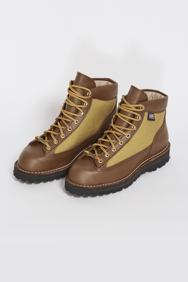 Lys Kaki Danner