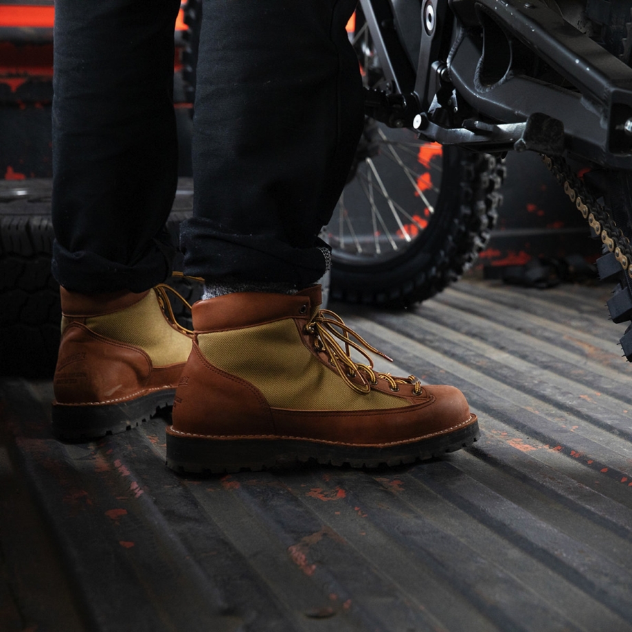 Lys Revival Khaki Danner