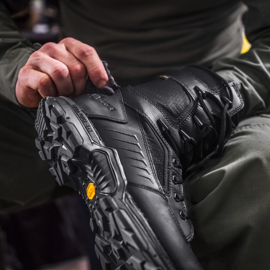 Slagbolt 8 Sort Danner